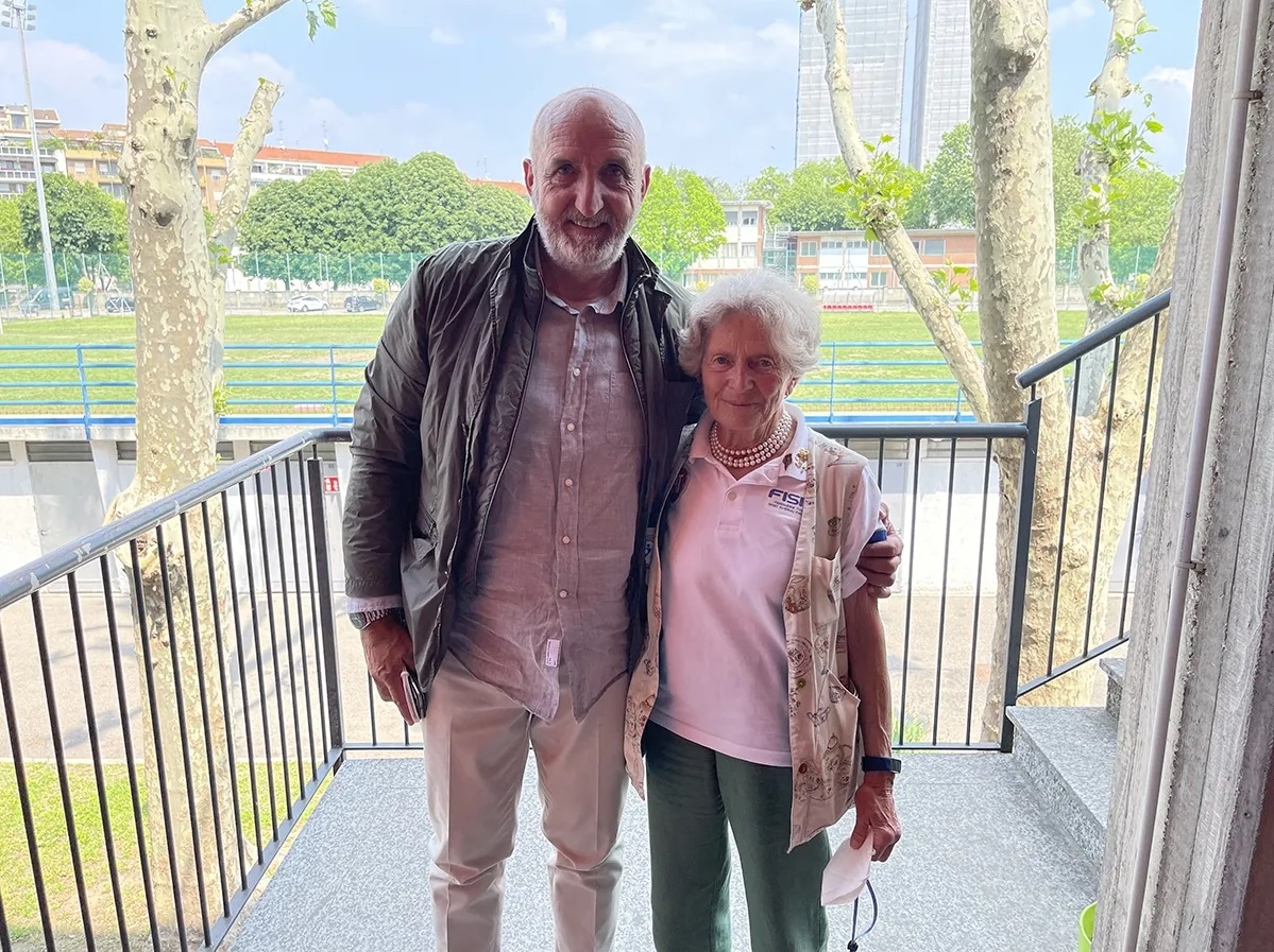 4246b121d2dc949b8f082c5f57840a3b