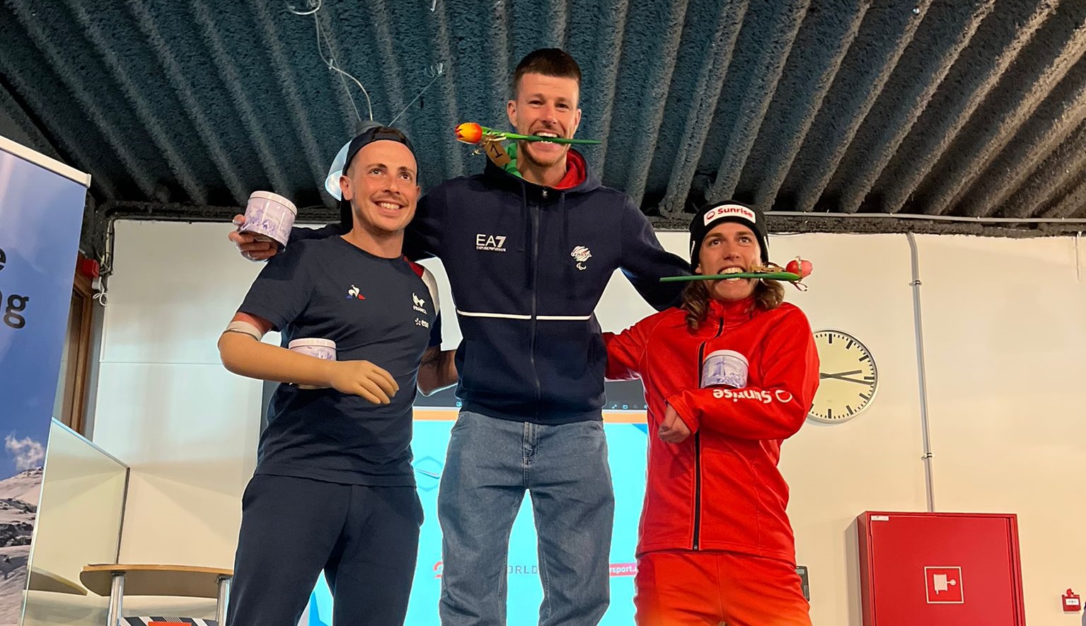 2022 11 25 Jacopo Luchini sul primo gradino del podio foto 2 Copia