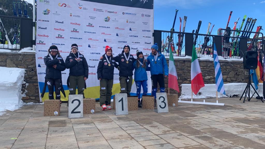2023 01 23 il podio del Super G Vision Impaired con Chiara Mazzel oro e Martina Vozza argento foto 2 2