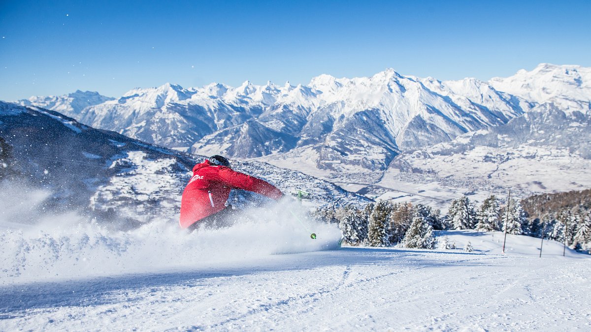 skiing in veysonnaz