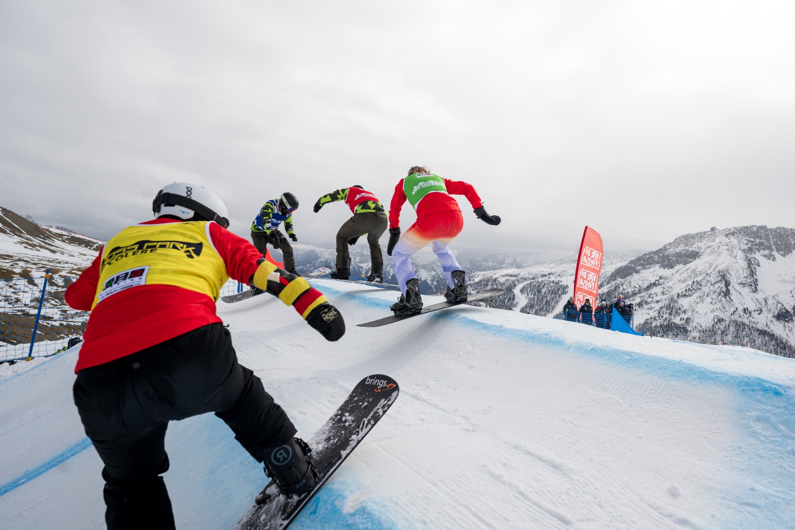 Cardani secondo da sinistra e Luchini terzo da sinistra credit foto Imago Garage