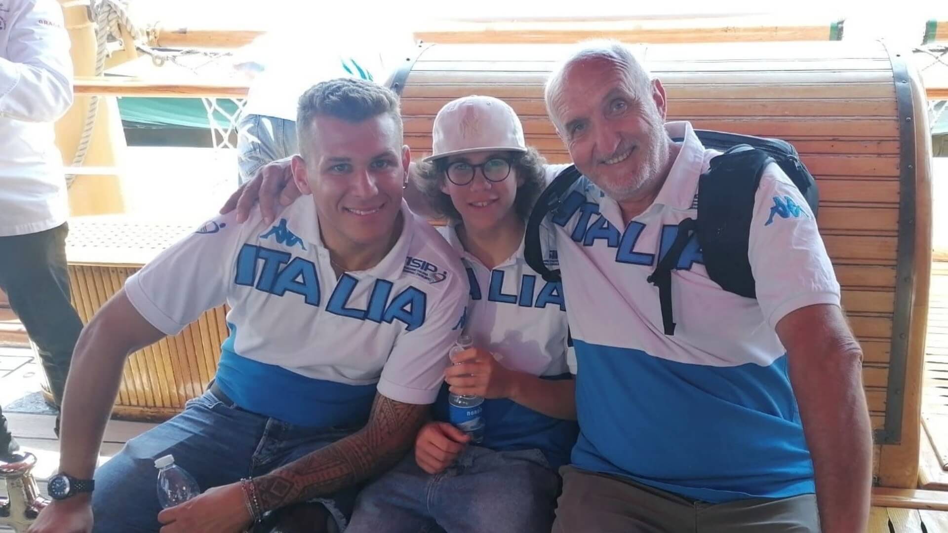 img paolo tavis a bordo della nave amerigo vespucci